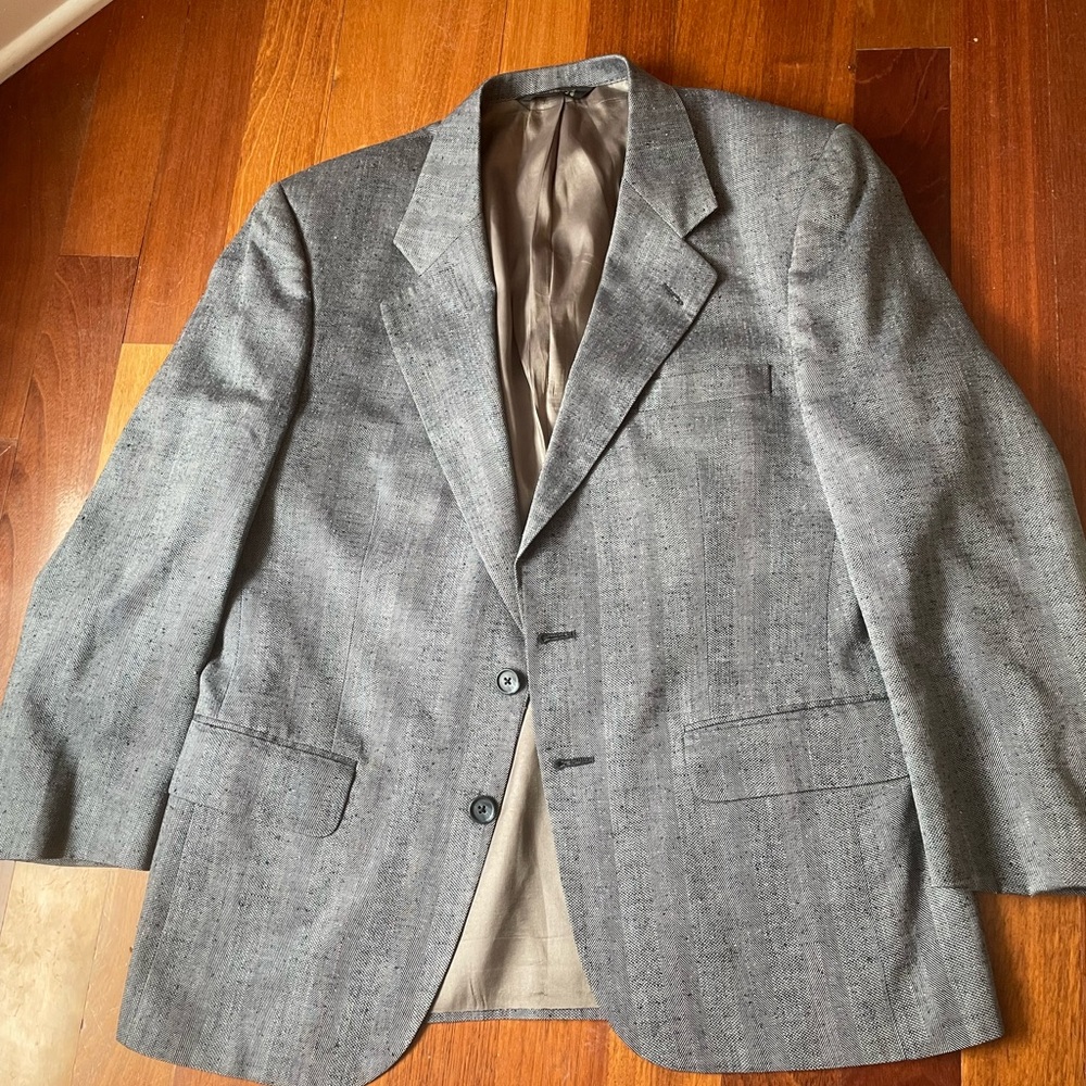Vintage Burberry Blazer.  Men’s no size.  Blue, gray and a little bit of pink.